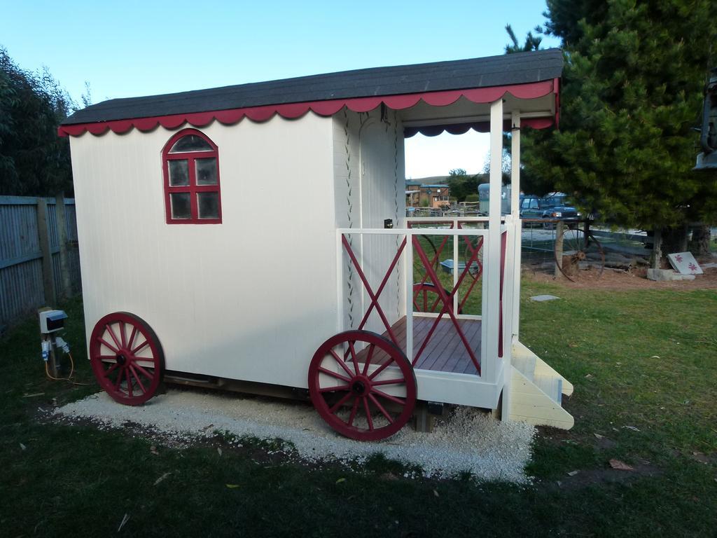 Wacky Stays - Unique Farm-Stay Glamping Rentals, Free Animal Feeding Tours Kaikoura Eksteriør billede