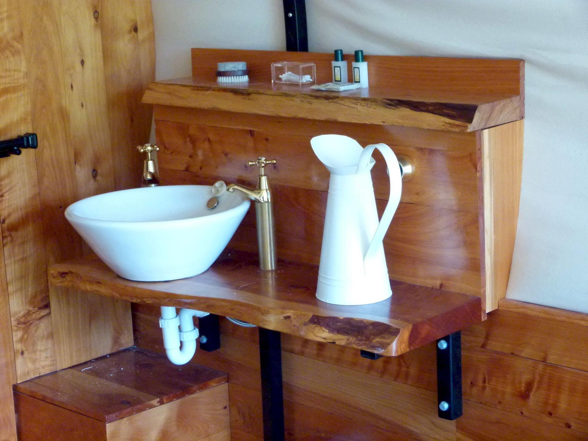 Wacky Stays - Unique Farm-Stay Glamping Rentals, Free Animal Feeding Tours Kaikoura Eksteriør billede