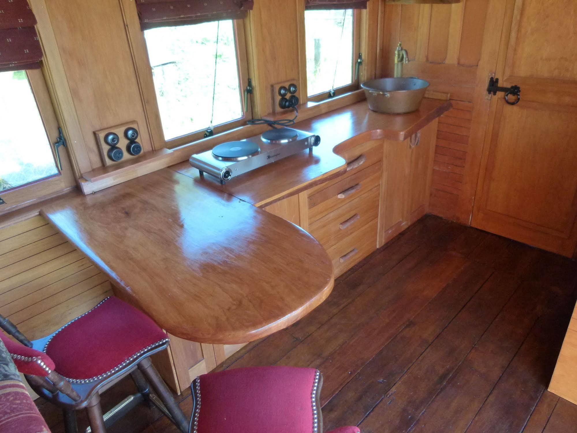 Wacky Stays - Unique Farm-Stay Glamping Rentals, Free Animal Feeding Tours Kaikoura Eksteriør billede